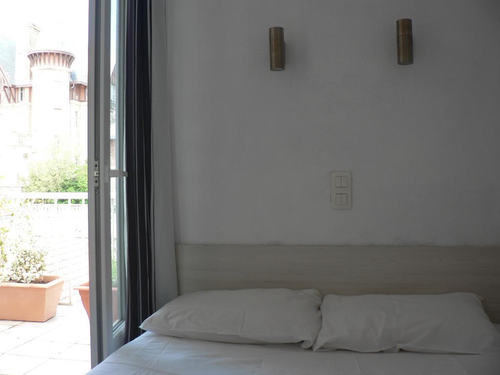 Hotel Les Alizes Biarritz Bilik gambar